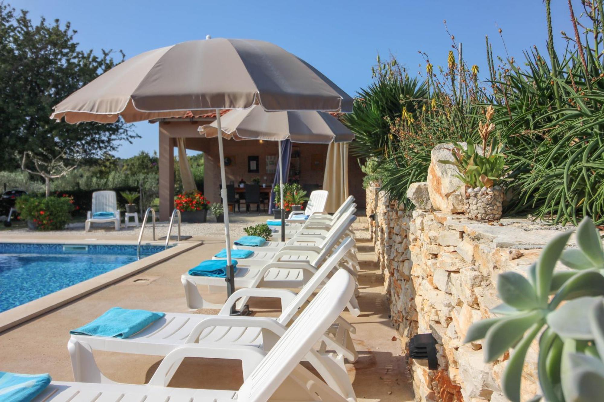 Wonderful Villa Palera II With Pool, Immersed In The Nature Near The Beach Ližnjan 外观 照片